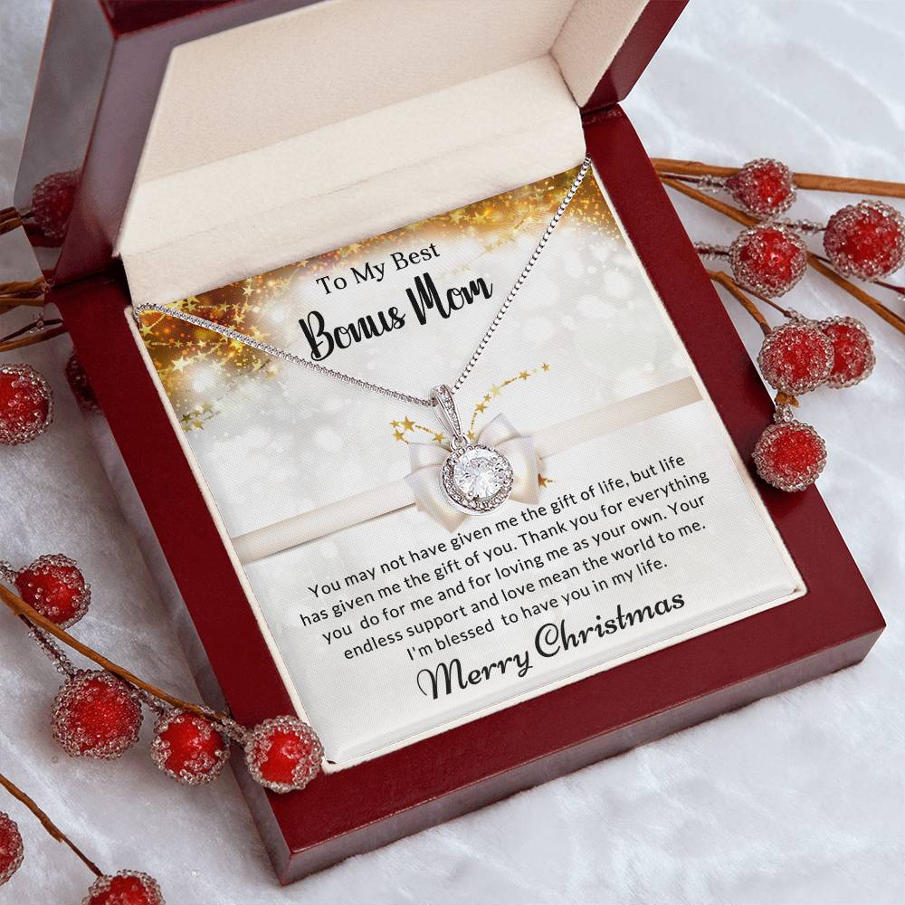 Best Necklace Gift Ideas to Surprise Your Bonus Mom This Christmas A1011